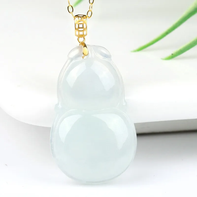 Yi Zhen Ge Ice Glutinous Jadeite Pendants Unisex-6