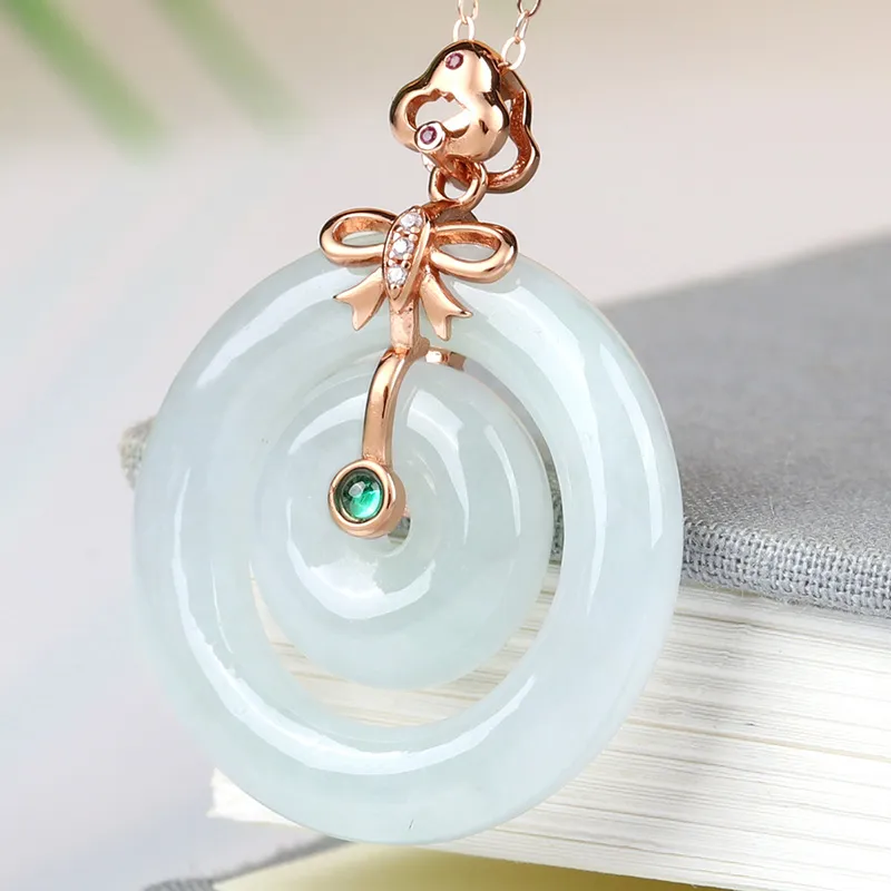 Yi Zhen Ge Glutinous Jade Jadeite Pendants Unisex-3