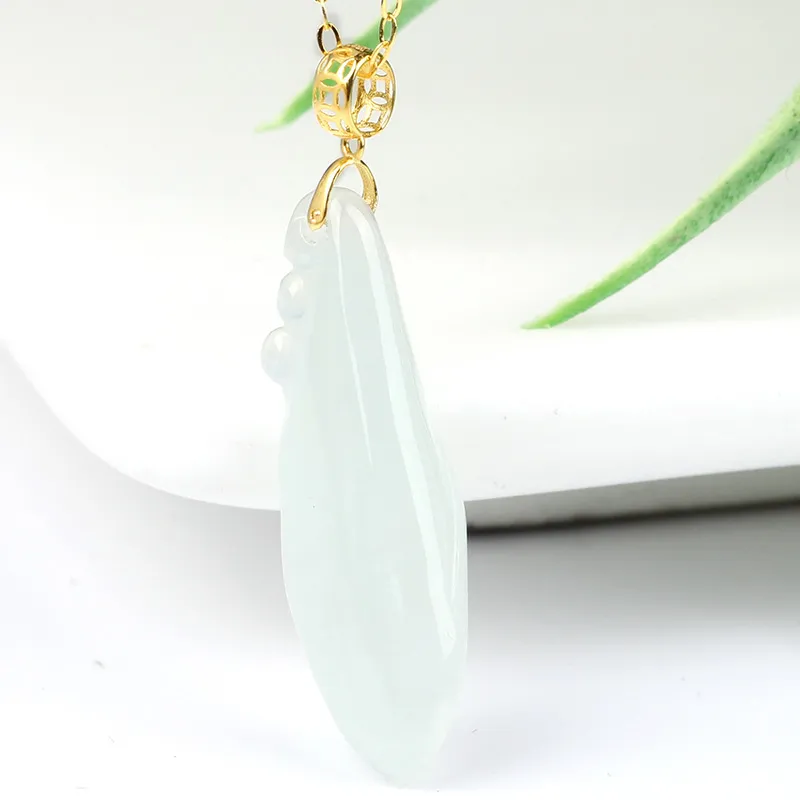 Yi Zhen Ge Ice Glutinous Jadeite Pendants Unisex-7