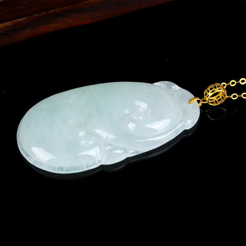 Yi Zhen Ge Ice Glutinous Jadeite Pendants Unisex-5