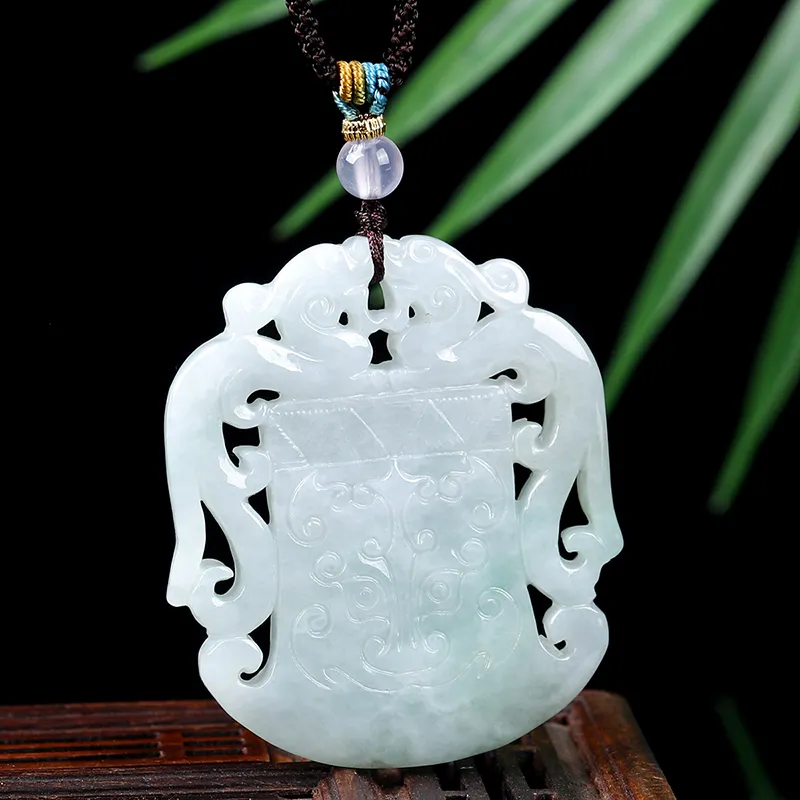 Yi Zhen Ge Glutinous Jade Jadeite Necklaces Unisex-4