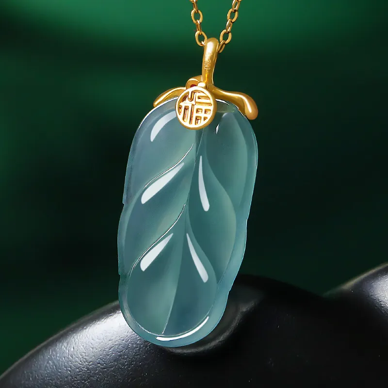 With The Heart Of The Jade Glutinous Jade Jadeite Necklaces Women's-7