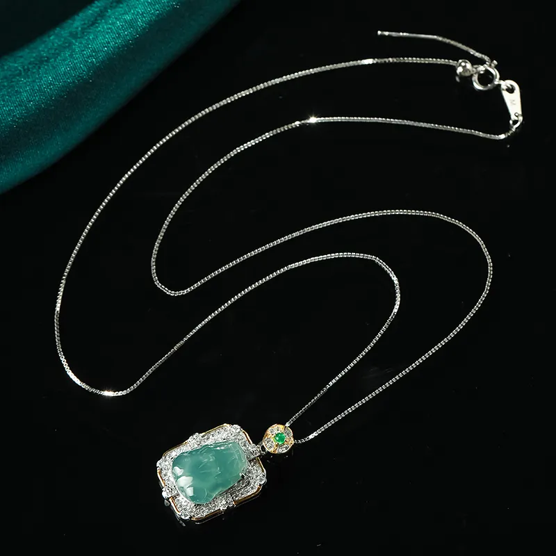 With The Heart Of The Jade Glutinous Jade Jadeite Necklaces Unisex-6