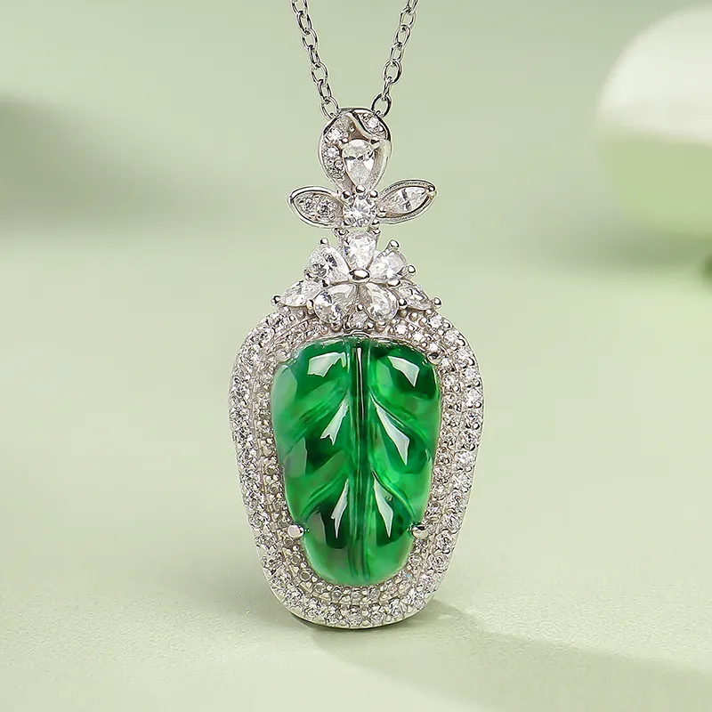 With The Heart Of The Jade Glutinous Jade Jadeite Necklaces Women's-1