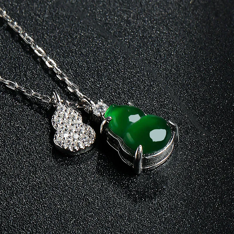 With The Heart Of The Jade Glutinous Jade Jadeite Necklaces Women's-7