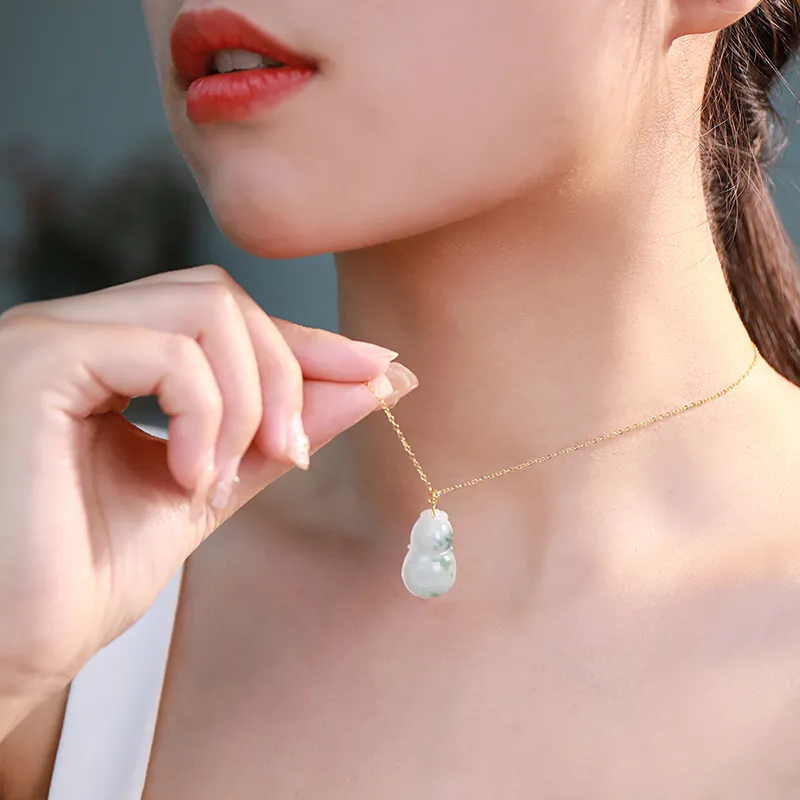 With The Heart Of The Jade Glutinous Jade Jadeite Necklaces Women's-2