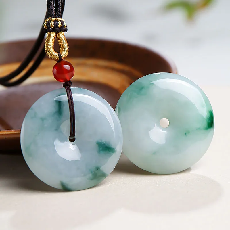 With The Heart Of The Jade Glutinous Jade Jadeite Necklaces Unisex-9