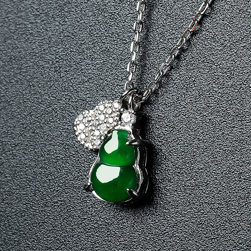 With The Heart Of The Jade Glutinous Jade Jadeite Necklaces Women's-8