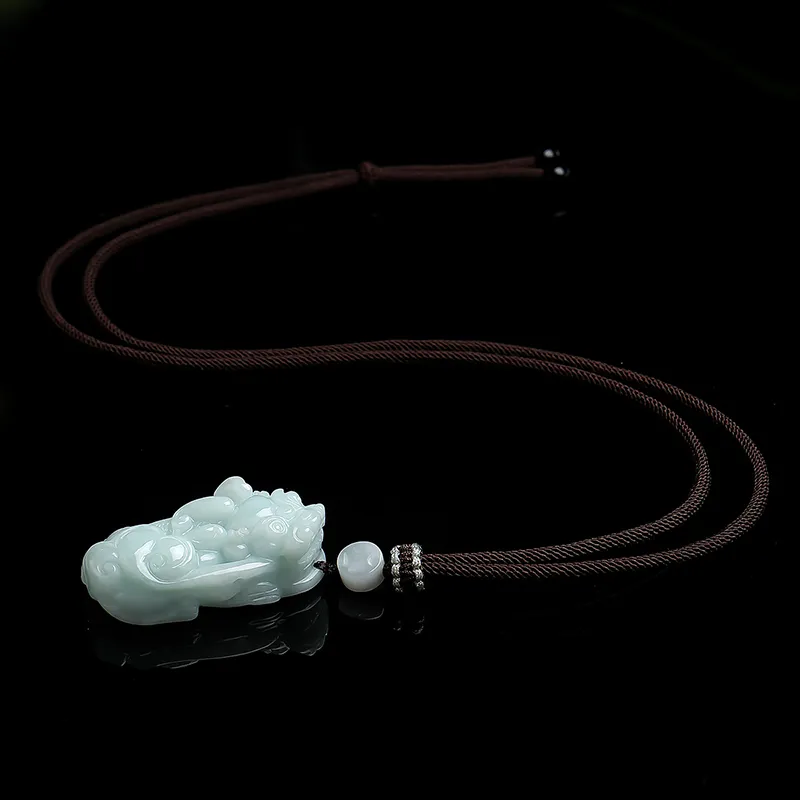 With The Heart Of The Jade Glutinous Jade Necklaces Unisex-5