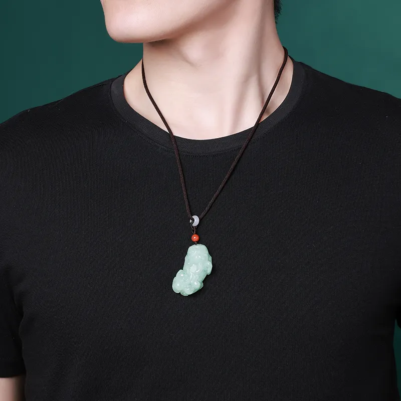 With The Heart Of The Jade Glutinous Jade Jadeite Necklaces Unisex-11