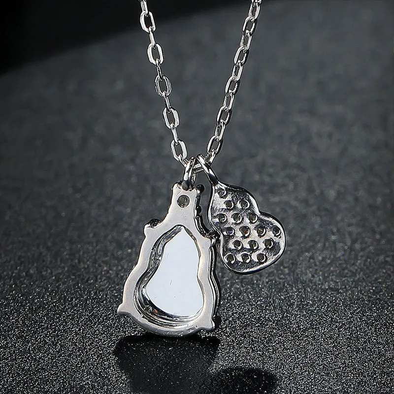 With The Heart Of The Jade Glutinous Jade Jadeite Necklaces Women's-9