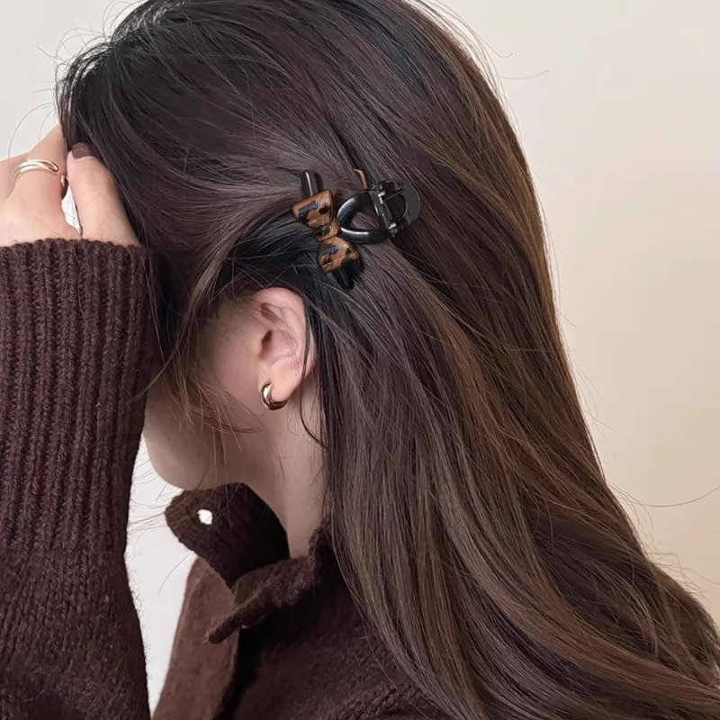 ZANC Acrylic Hair Clips Women's-7
