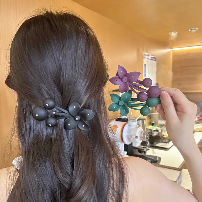 ZANC Acrylic Hair Clips Women's-3