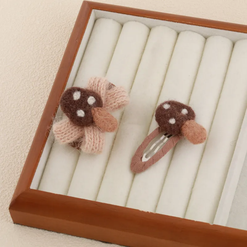 ZANC Hair Clips Women's-4