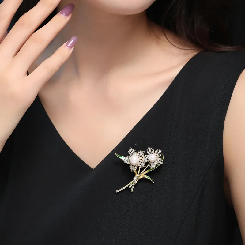 ZANC White Shell Brooches Women's-4