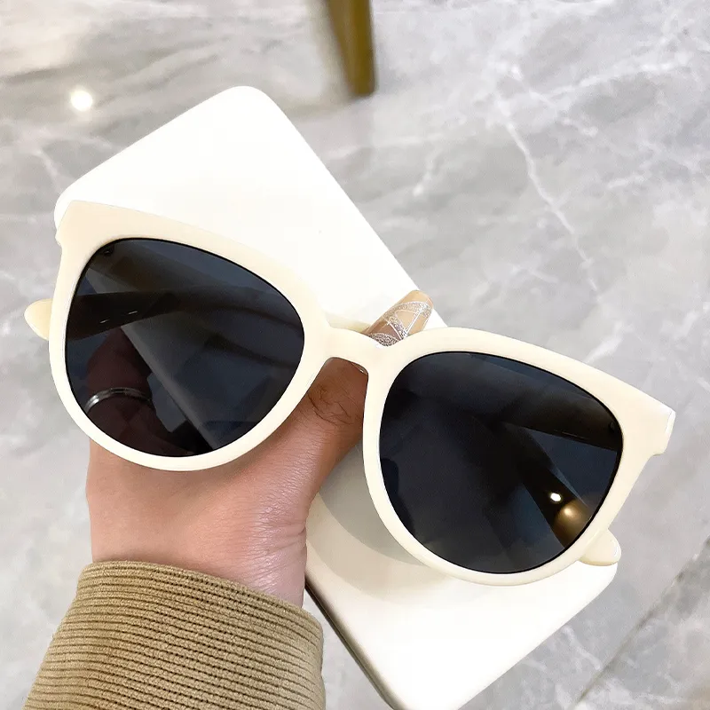 Cranta Komeia PC Oval Sunglasses Women's-5