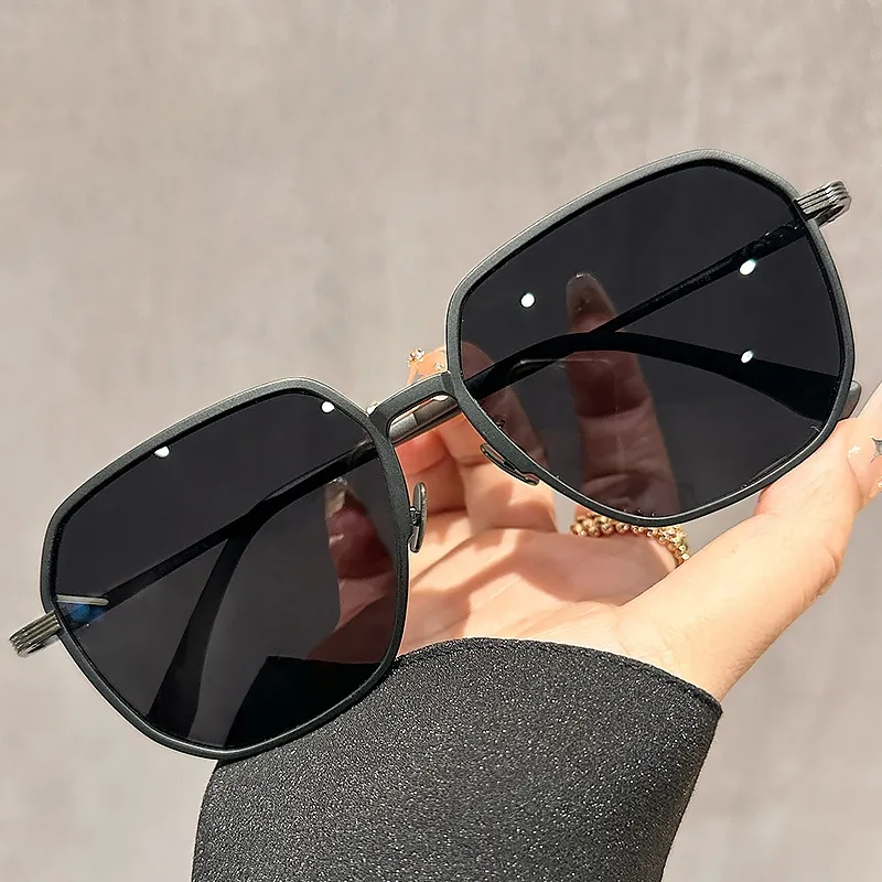 Cranta Komeia Metal Sunglasses Unisex-3