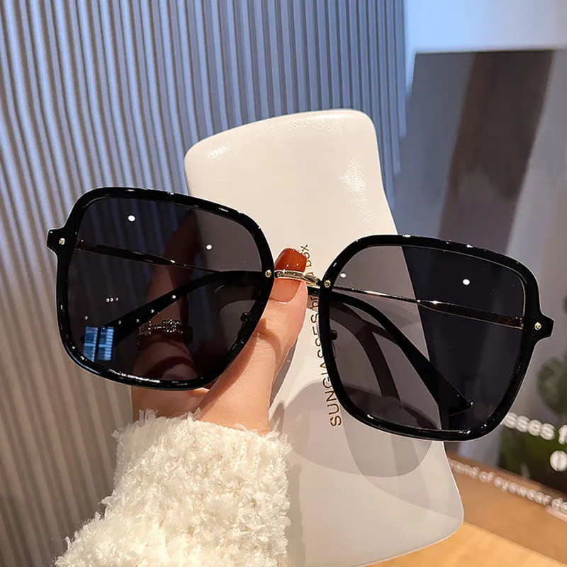 Cranta Komeia Metal Square Sunglasses Women's-1