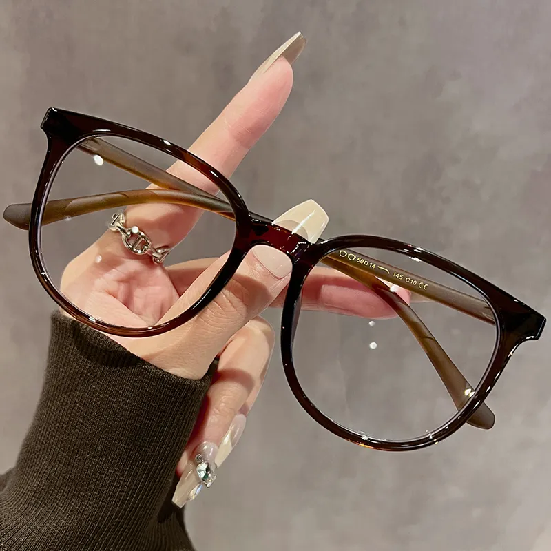 Cranta Komeia Sunglasses Women's-3