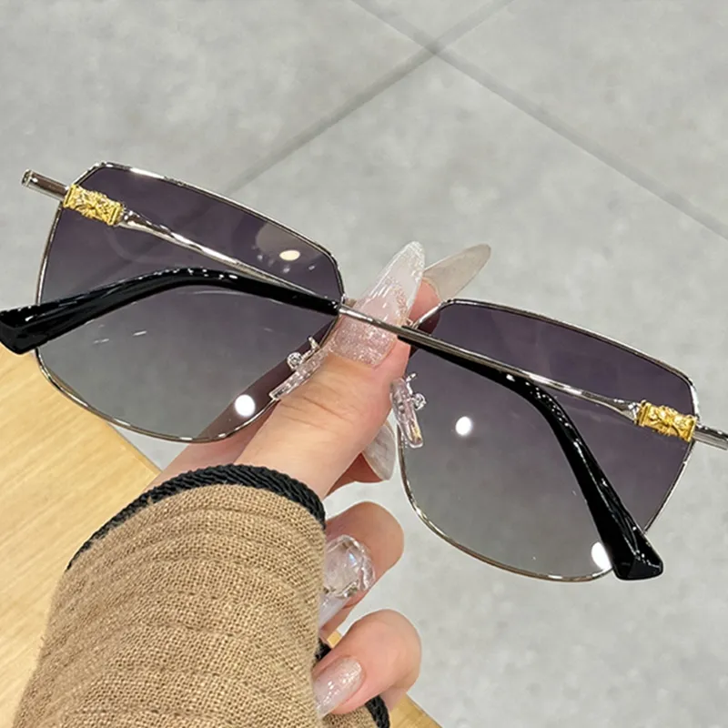 Cranta Komeia Titanium Alloy Irregular Shape Sunglasses Women's-9