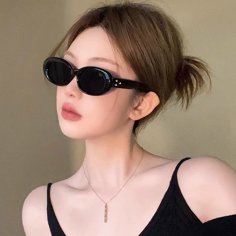 Cranta Komeia PC Oval Sunglasses Women's-3