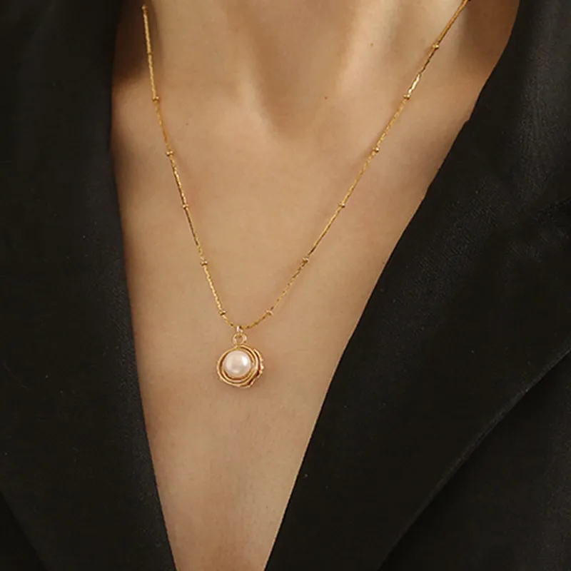 YOASOBI Irregular Shape Mother Of Pearl Necklaces Women's Brass Gold Plated-1