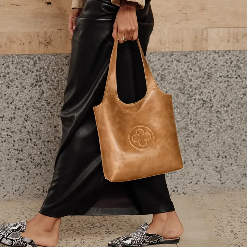 CASSILE Cow Leather Shoulder Bag Women's Light Brown-7
