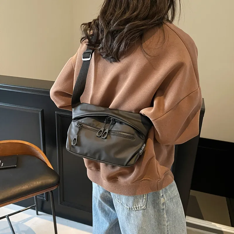 SEVENMOONS PU Shoulder Bag Tubas Unisex Black-5
