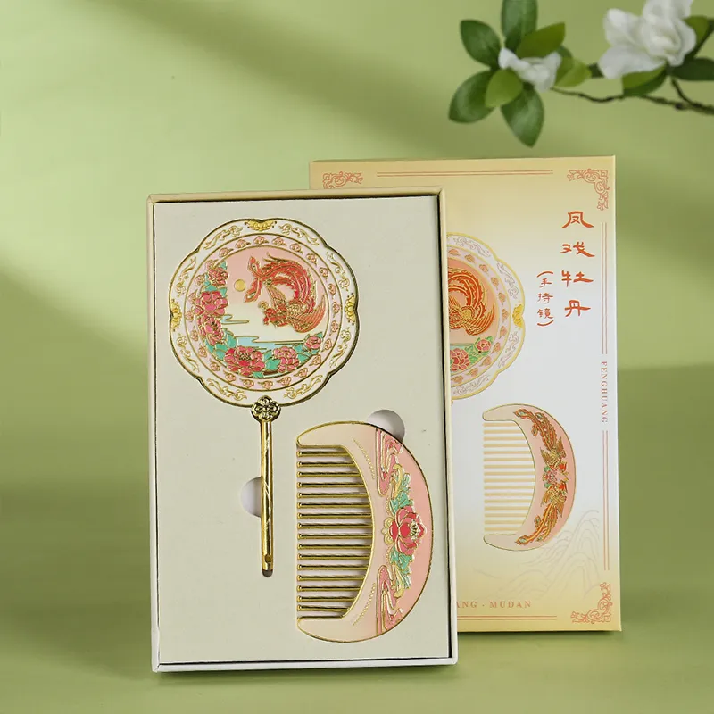 Accompanied By Warmth And Summer Gift Boxes-1