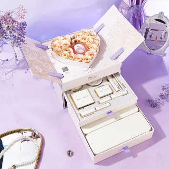 Accompanied By Warmth And Summer Gift Box Sets