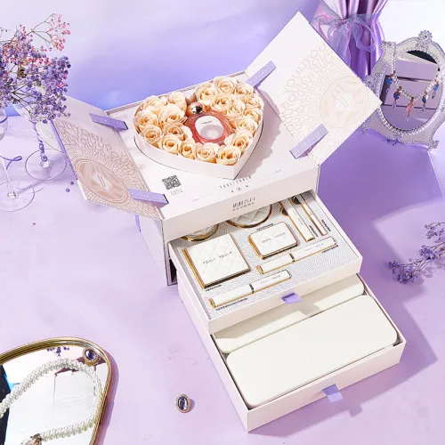 Accompanied By Warmth And Summer Gift Box Sets
