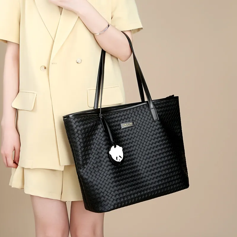 TUCANO Pu Shoulder Bag, Handbag, Tote Women's Classic Black-9