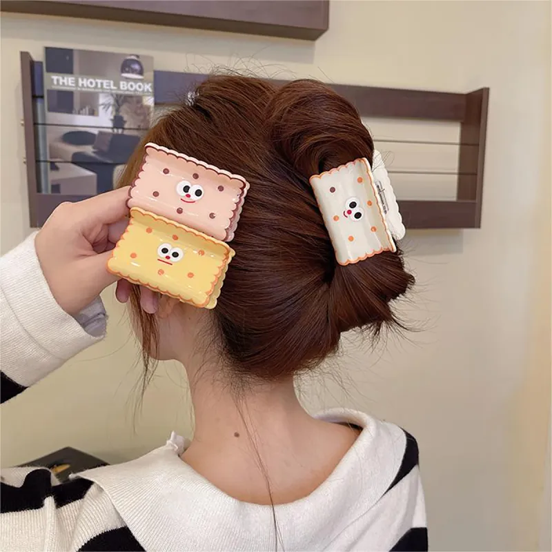 OFLY Acrylic Hair Clips Women's-8