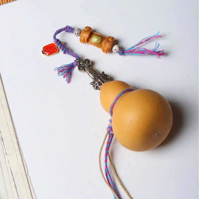 Listen To The Flowers Bloom Gourd Ornaments Unisex-3