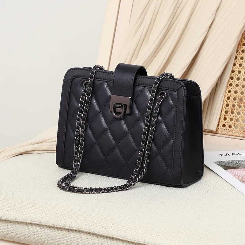 C°BANNER Cow Leather Underarm Small Square Bag, Shoulder Bag, Crossbody Bag Women's Ecru-9