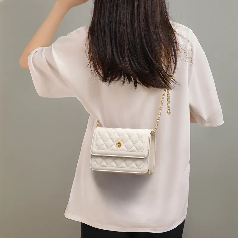 C°BANNER Cow Leather With Synthetic Leather One Shoulder Crossbody Chain Small Square Bag Regular Women's Ecru-2