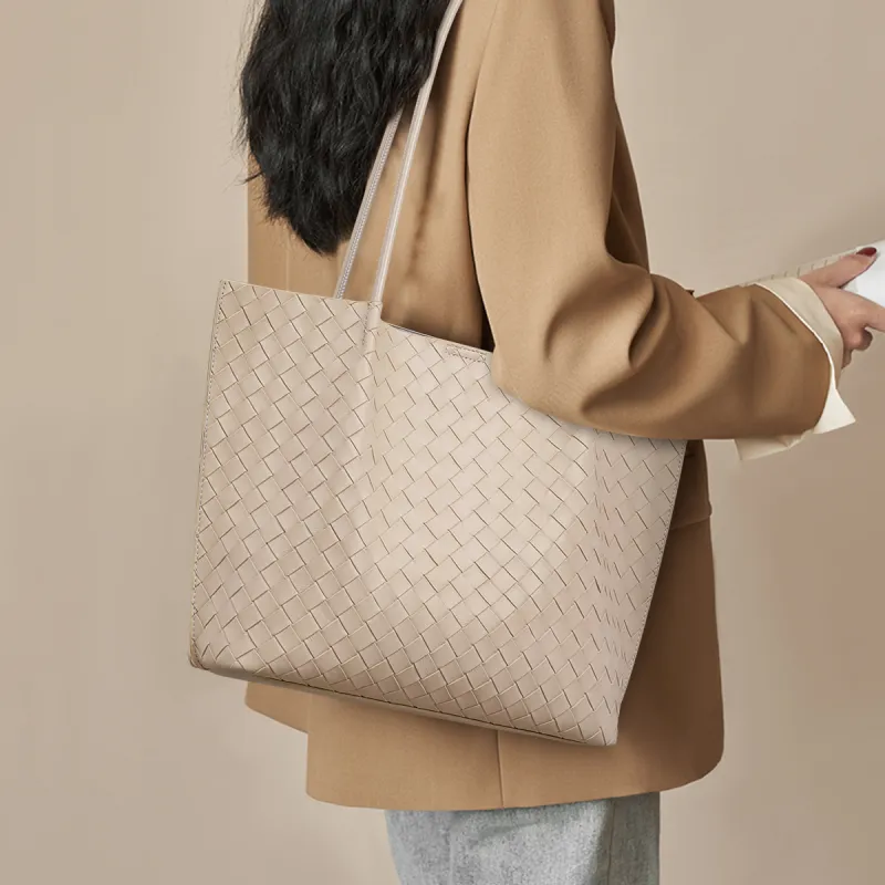 C°BANNER Cow Leather With Synthetic Leather Shoulder Bag Tote Women's Milkshake White/Classic Black-1