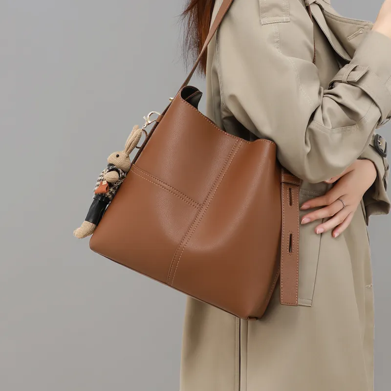 C°BANNER Split Cow Leather With Synthetic Leather Bucket Bag, Commute Shoulder Bag, Handbag Large Size Women's Caramel-1