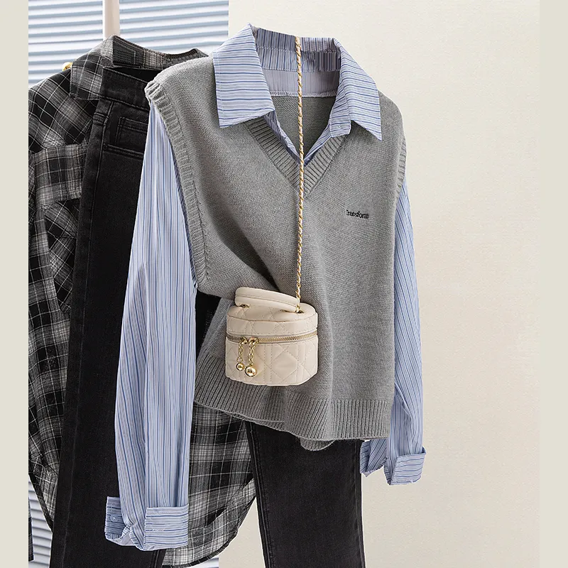 Cypress House Knitwear Women's Light Gray & Blue Stripes Pattern-2
