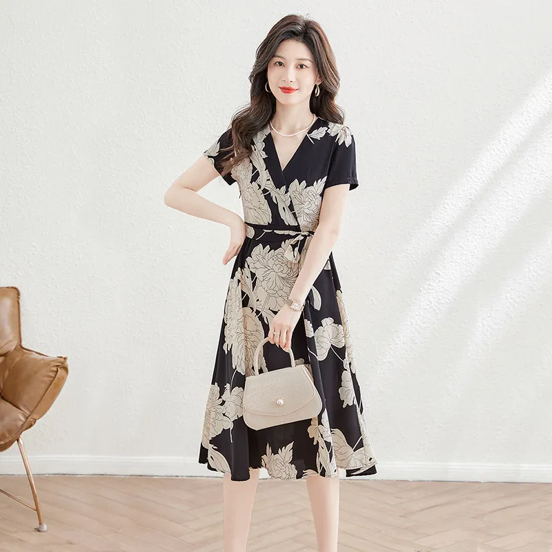 Cypress House Short Sleeved Dresses Women's Black With Beige Floral-4