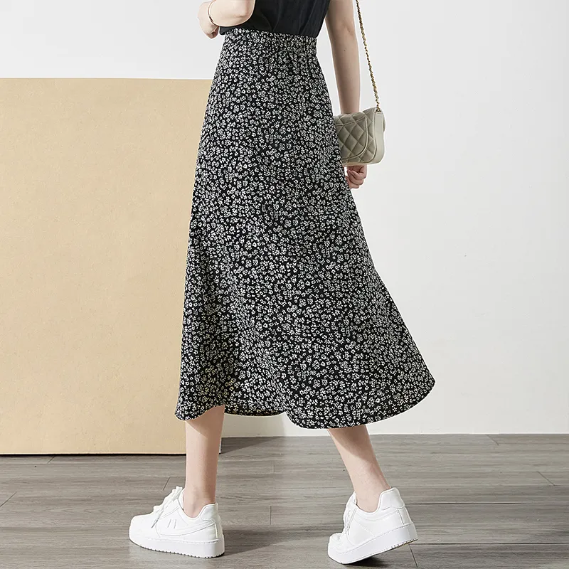 TOUCH Skirt Women's Black With White Floral-3