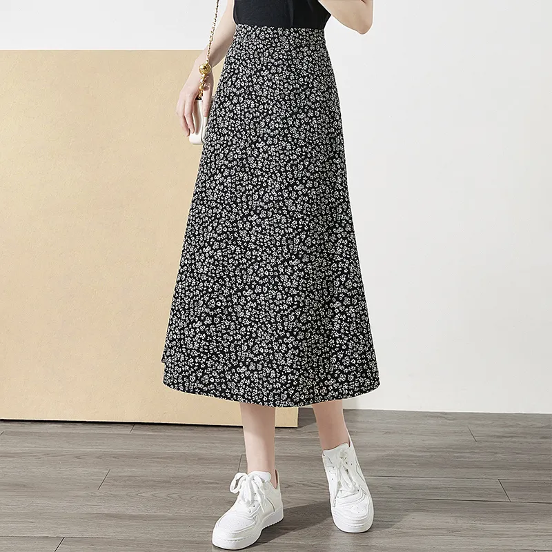 TOUCH Skirt Women's Black With White Floral-6