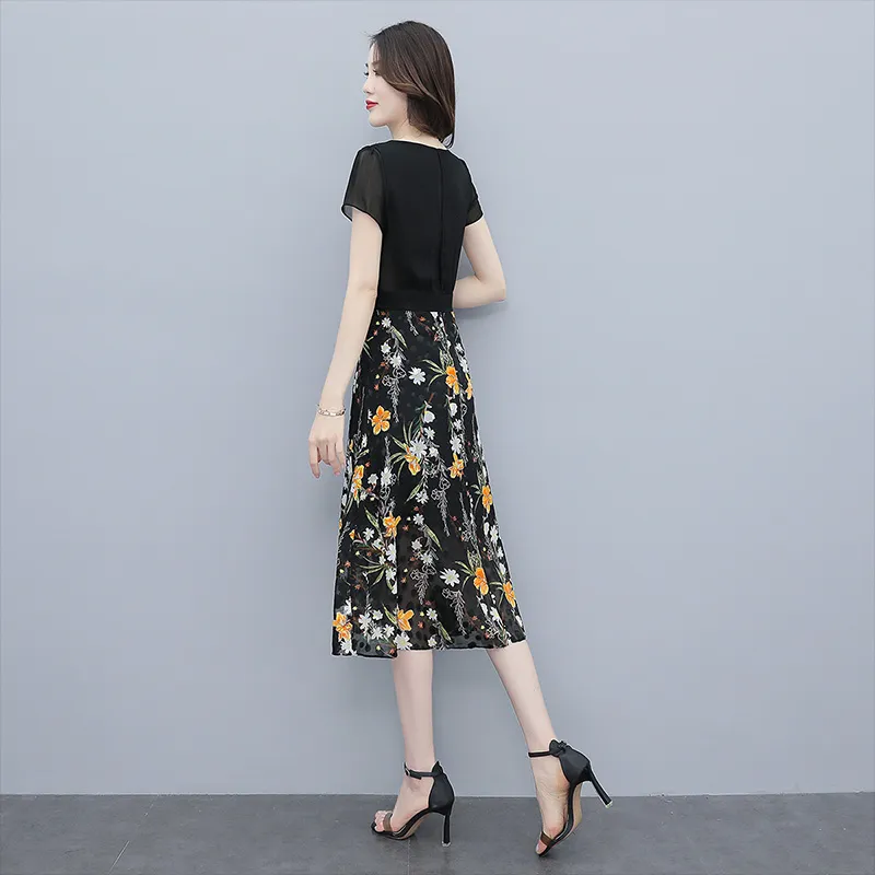 Cypress House Short Sleeved Dress Women's Black Top And Floral Bottom-3