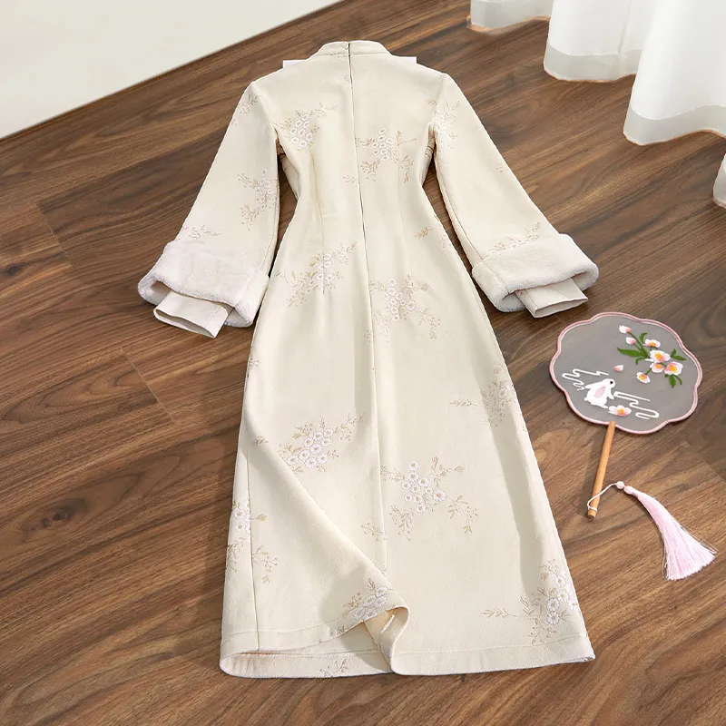 TOUCH Long Sleeved Dresses Women's Beige Apricot-3
