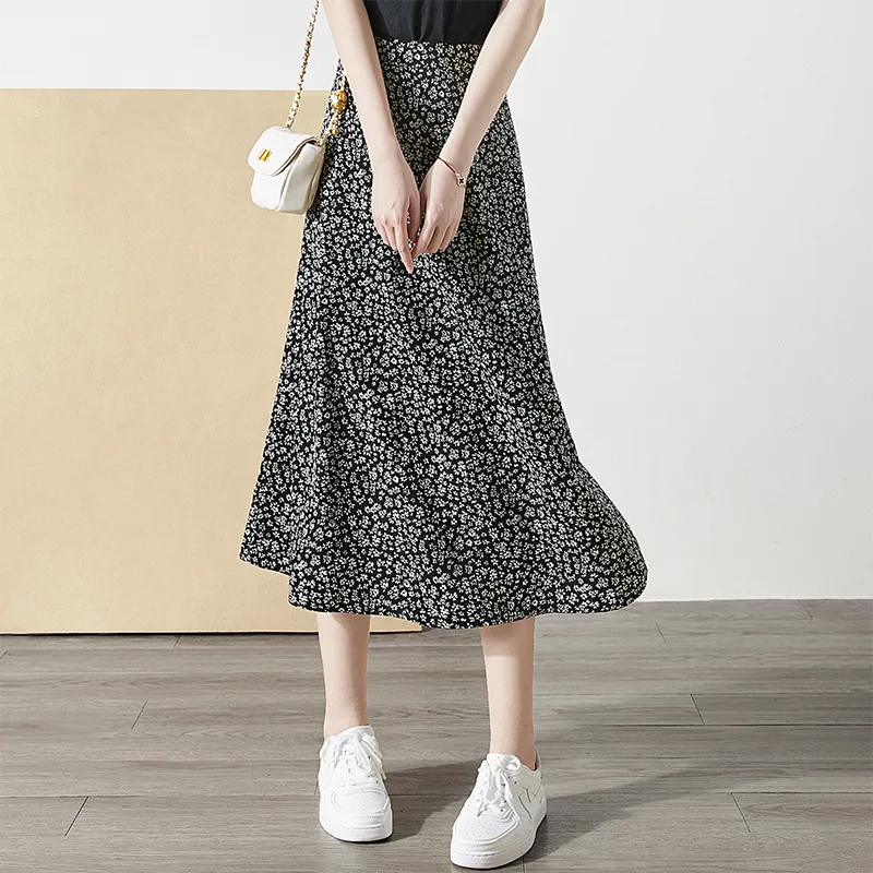 TOUCH Skirt Women's Black With White Floral-2