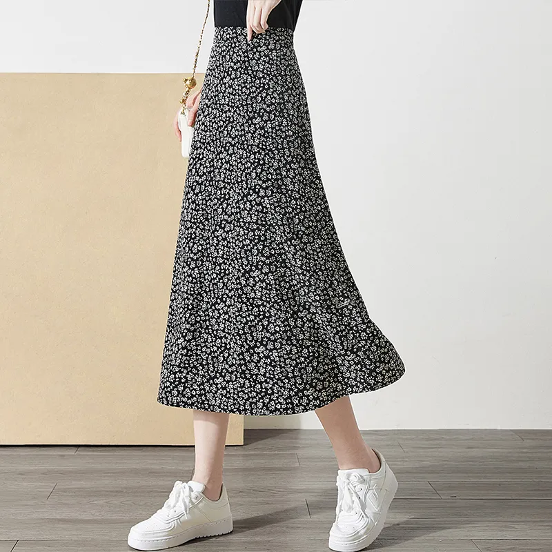 TOUCH Skirt Women's Black With White Floral-4