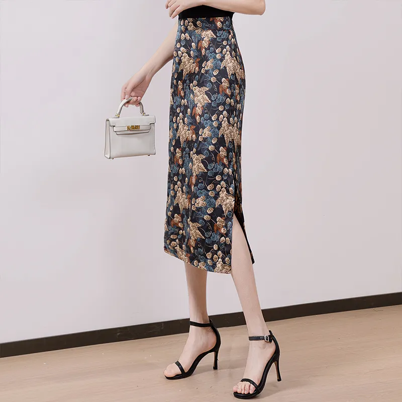 Cypress House Casual Long Skirts Women's Black Base With Beige And Blue Floral Pattern-3