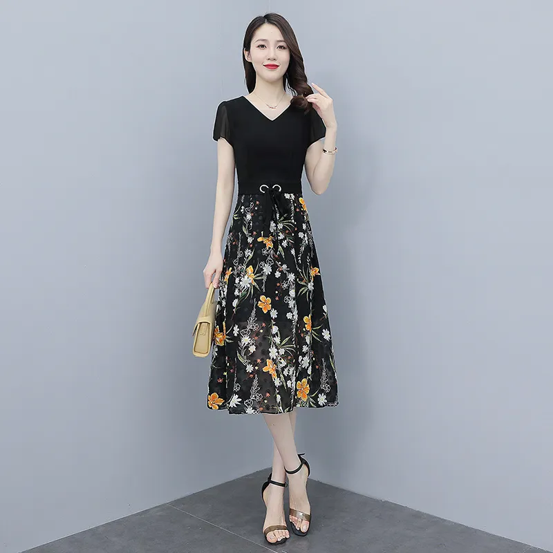 Cypress House Short Sleeved Dress Women's Black Top And Floral Bottom-4