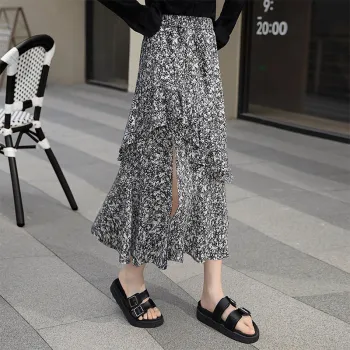 Cypress House Casual Long Skirt Women's Black And White Floral
