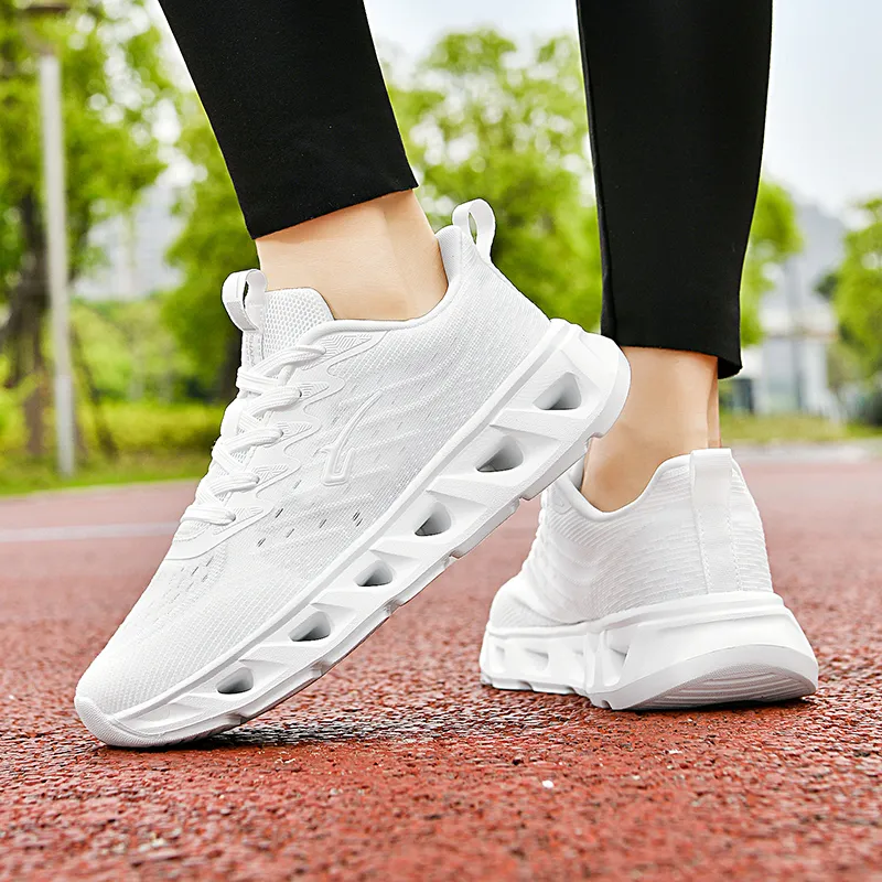 SHADOWFAX Cushioned Slip-Resistant Breathable Low-Top Running Shoes Men's-3